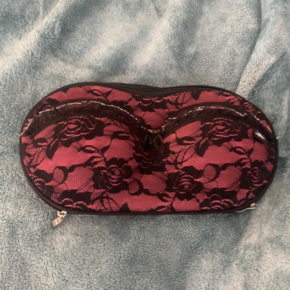 Beautiful hard shell bra case. - Picture 2 of 5